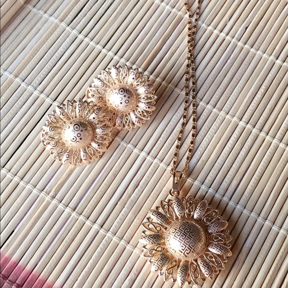 Brand New Gold Plated Jewelry Sets - Picture 1 of 5